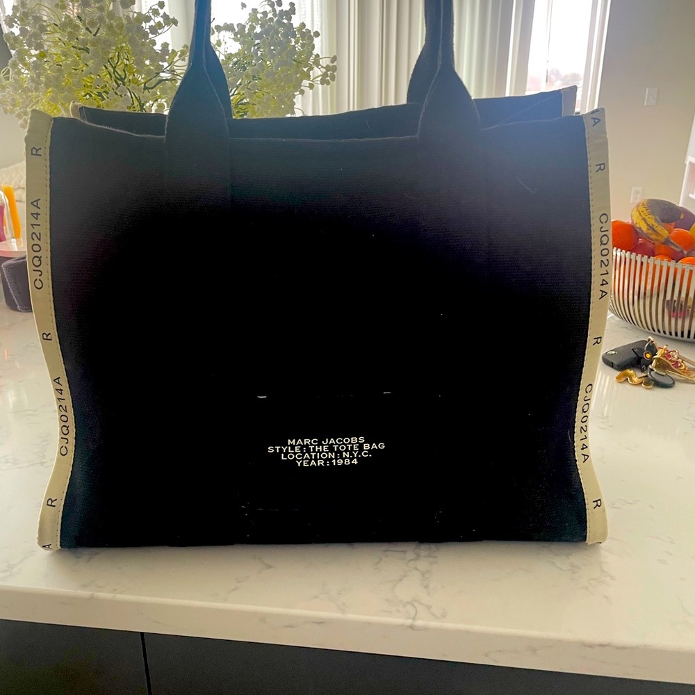Marc Jacob’s tote bag